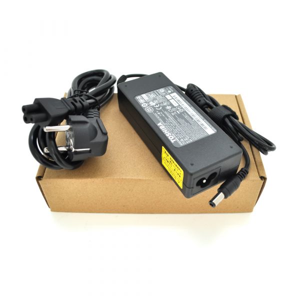 
					Блок живлення MERLION для ноутбука TOSHIBA 15V 6A (90 Вт) штекер 6,36 * 3,0 мм, довжина 0,9 м + кабель живлення