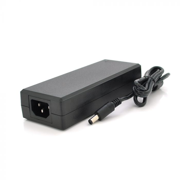 
					Імпульсний блок живлення 18V 3А (54Вт) Ataba штекер 5.5 / 2.5 довжина 0,9 м