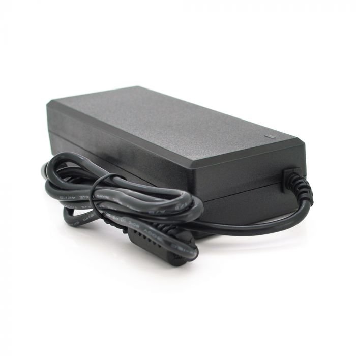 
					Імпульсний блок живлення 18V 3А (54Вт) Ataba штекер 5.5 / 2.5 довжина 0,9 м