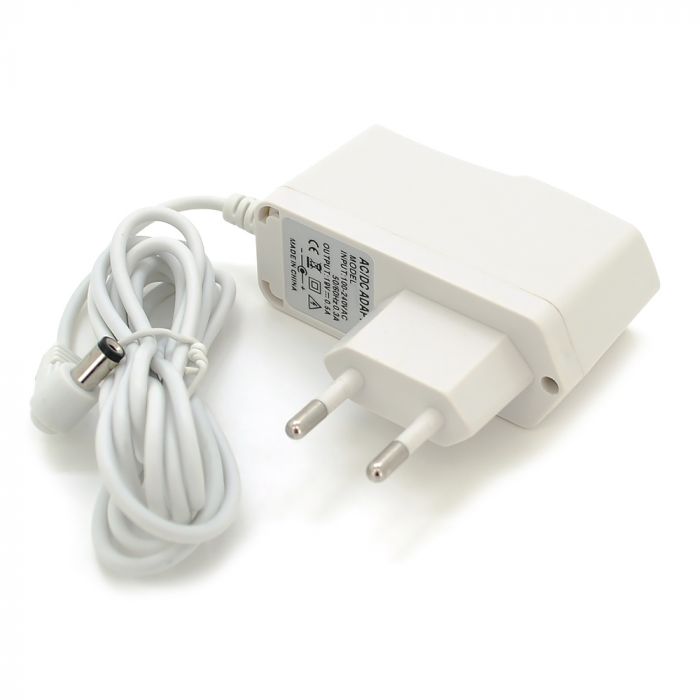 
					Імпульсний адаптер живлення XY-1905 19V 0,5А (10Вт)  штекер 5.5 / 2.1 довжина 0,5 м