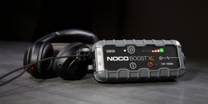 Пуско-зарядний пристрій Noco GB50 Boost Sport 1500A UltraSafe Lithium Jump Starter, IP65, Power Bank