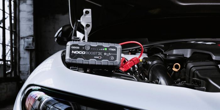 Пуско-зарядний пристрій Noco GBX55 Boost Sport 1750A UltraSafe Lithium Jump Starter, IP65, Power Bank