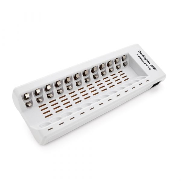 
					Зарядний пристрій універсальний DoublePow, 12 каналів LED інд., підтримує Li-ion, Ni-MH та Ni-Cd AA (R6), ААA (R03)