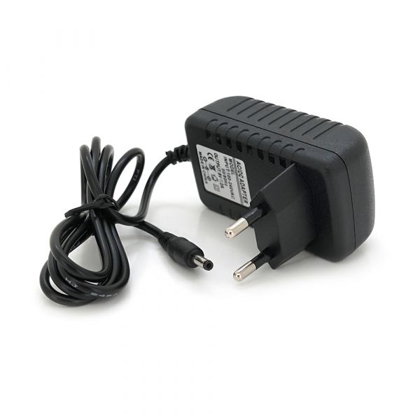 
					Імпульсний адаптер живлення XS-0920 9В 2А (18Вт) штекер 3.5/1.35, довжина 0,5м