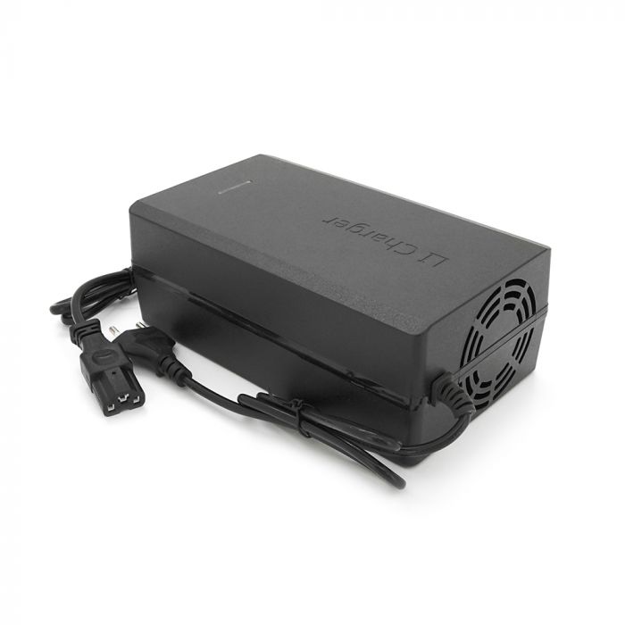 
					Зарядний пристрій Jinyi для літієвих акумуляторів 60V 8A, штекер 3-pin, з індикацією, DC:71,4V 8A, BOX