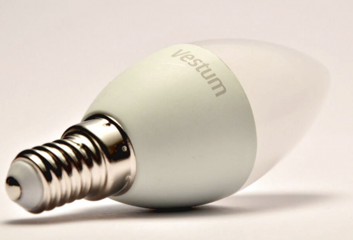Лампа LED Vestum C37 6W 4100K 220V E14