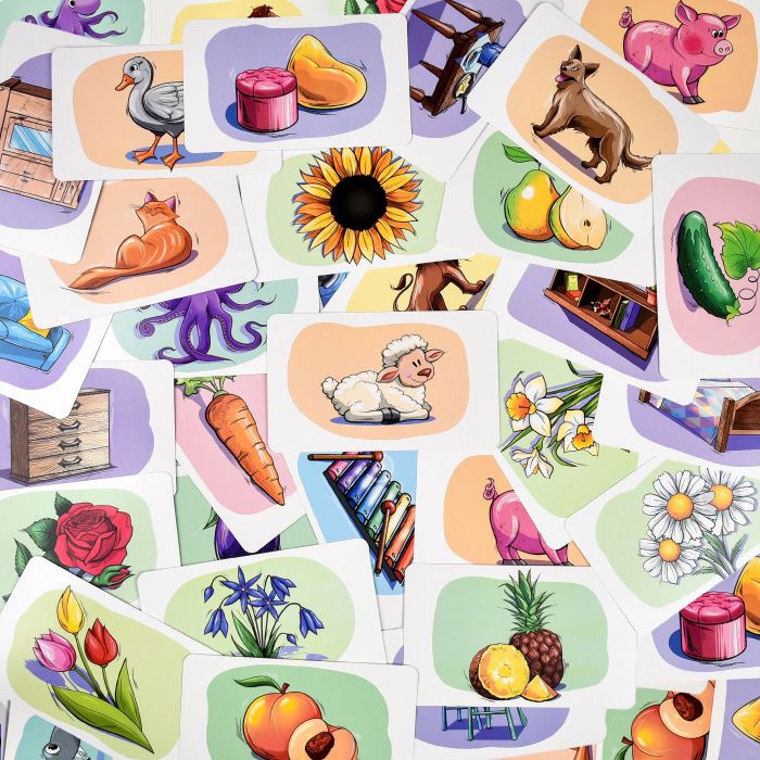 Настільна гра Strateg "Розумна валіза. Світ навколо" розвиваюча українською мовою (30984)